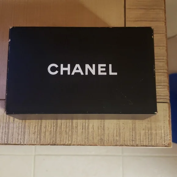 NWT⭐AUTHENTIC CHANEL⭐ Blue Jackie O style STUNNING SOPHISTICATED Sunglasses. - Picture 15 of 16